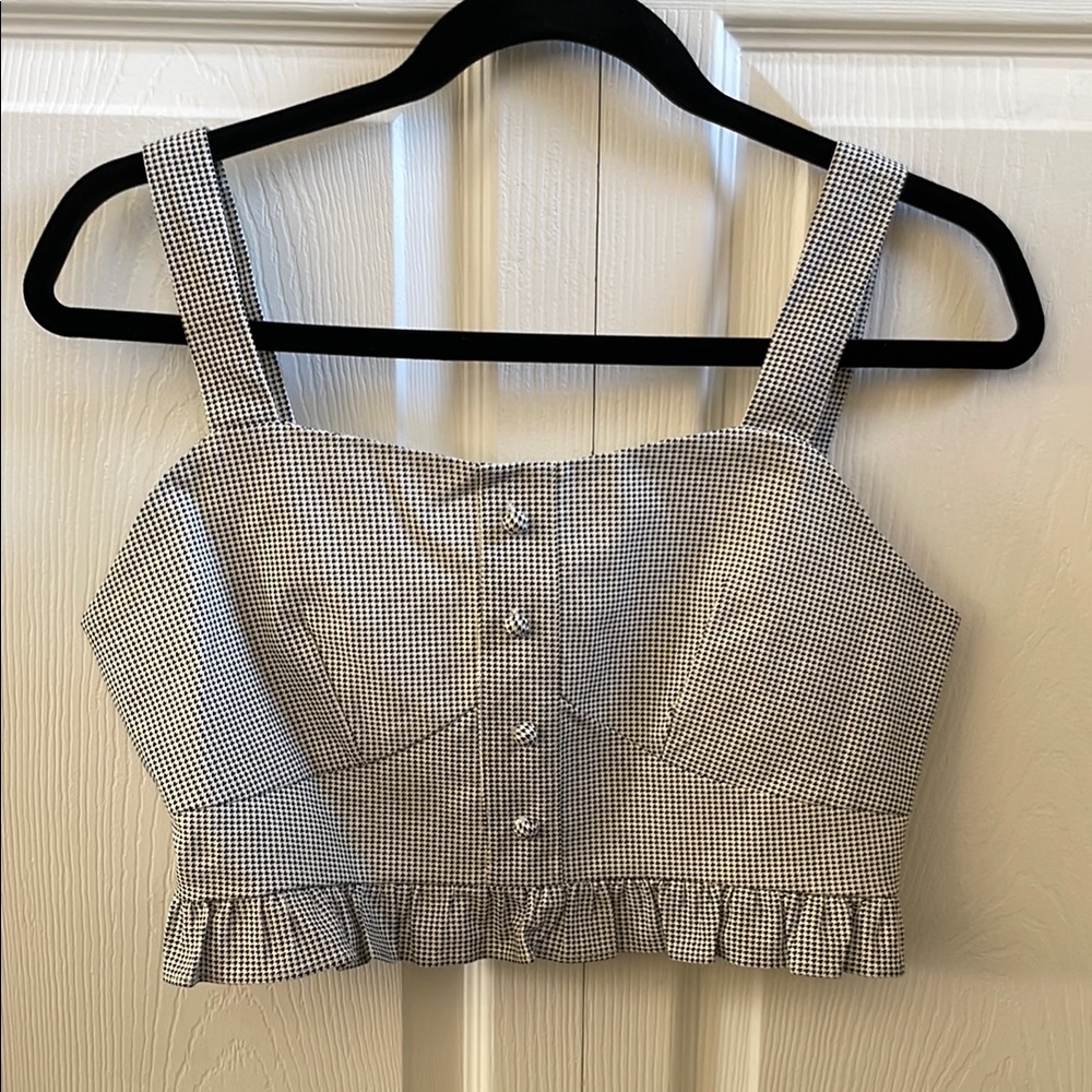 Nain Black and White Sleeveless Crop Tank Top